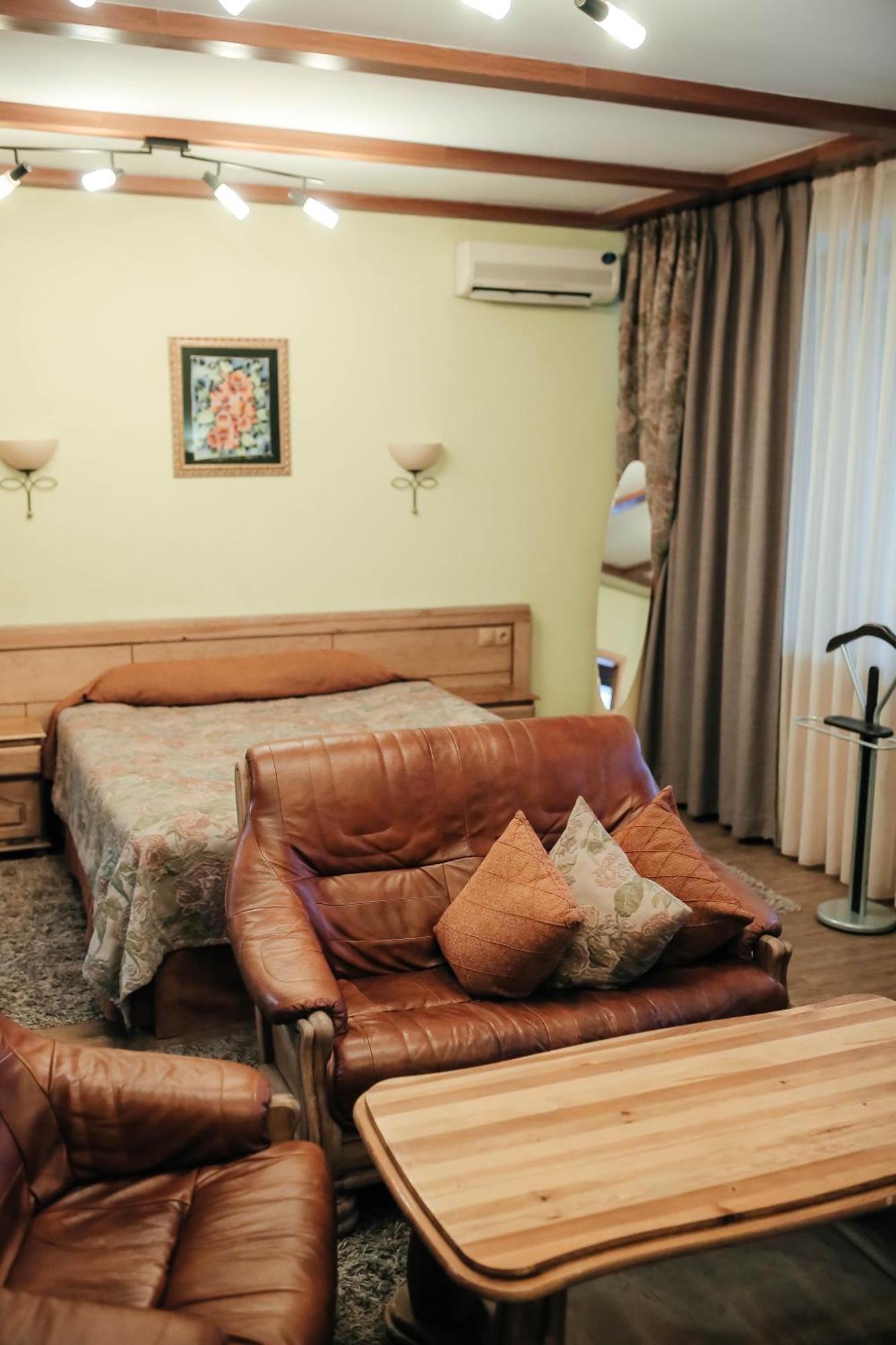 Тау-House Hotel Kok-Shoky Exterior photo